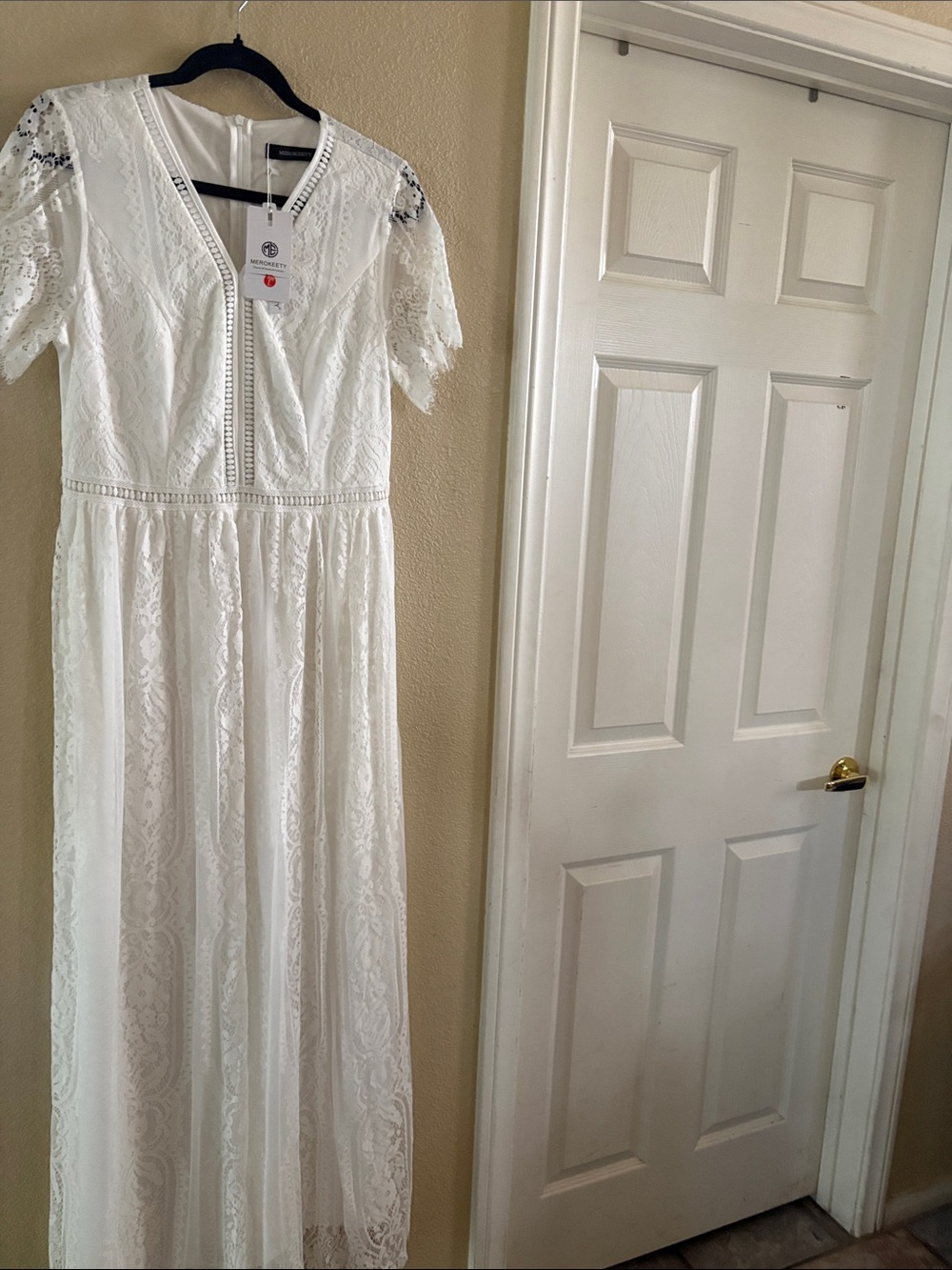 White Lace V-Neck Maxi Dress by Merokeety size L
